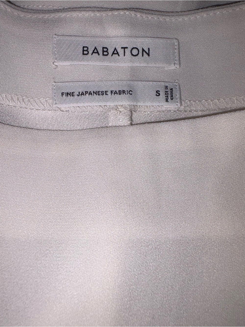 🚨 Babaton by Aritzia White Blouse | Women’s Size S | Minimalist Office Top - Picture 3 of 5